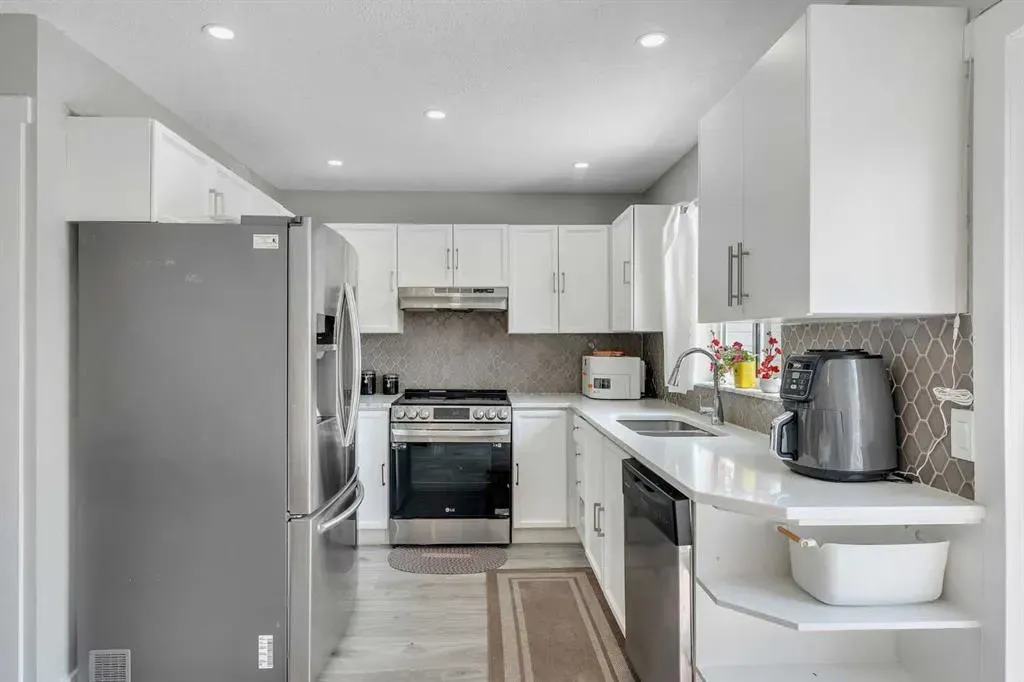 155 Taradale Drive NE