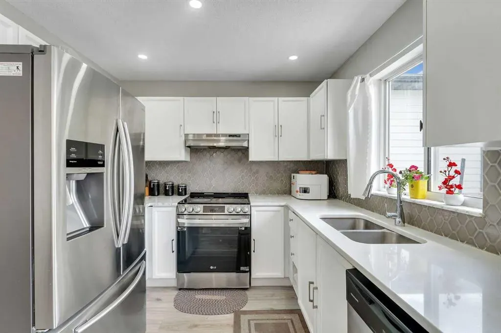 155 Taradale Drive NE