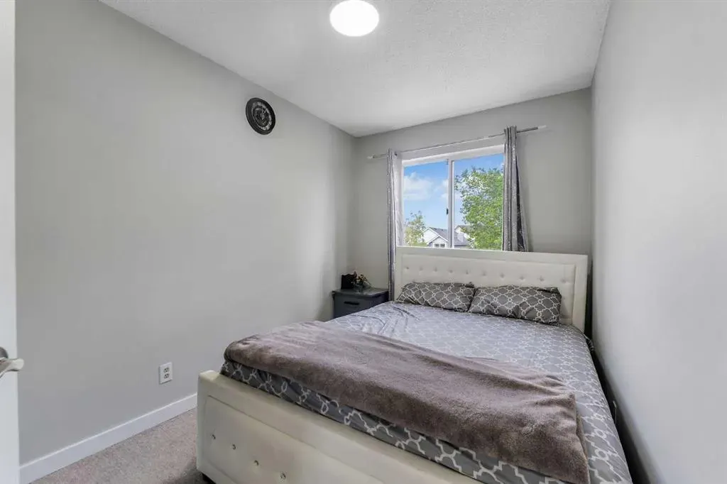 155 Taradale Drive NE