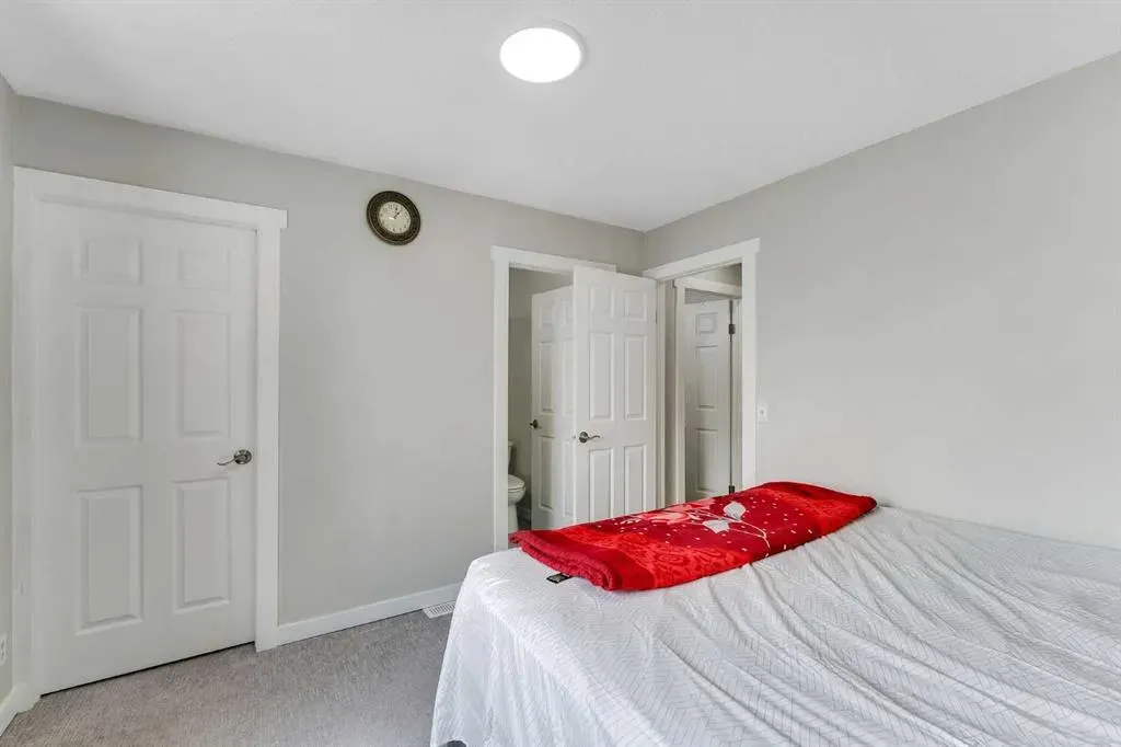 155 Taradale Drive NE