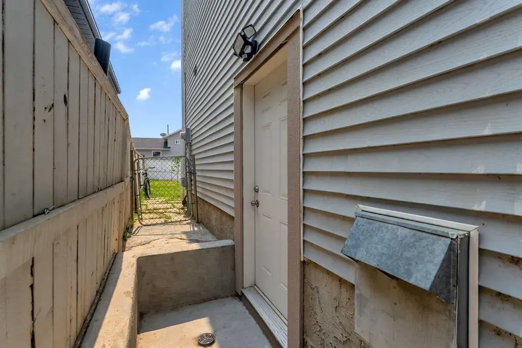 155 Taradale Drive NE