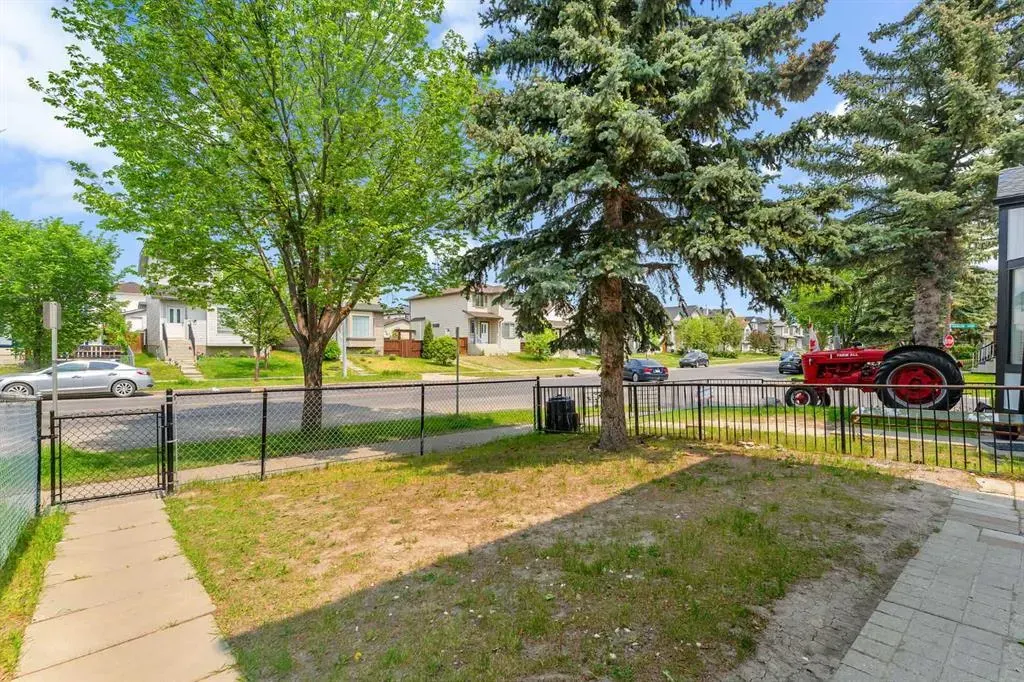 155 Taradale Drive NE