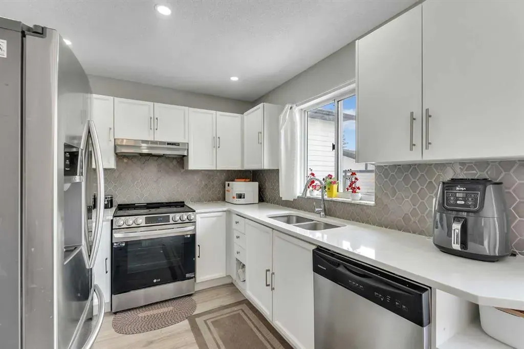 155 Taradale Drive NE