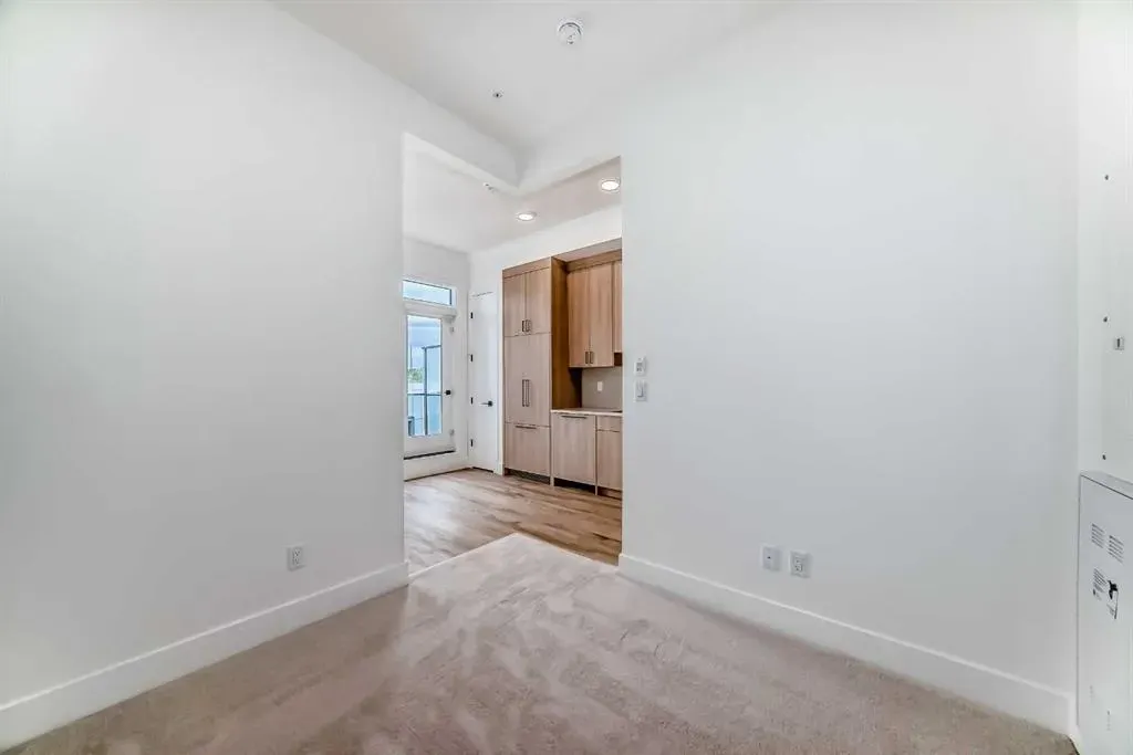4270 Norford Avenue NW, #1403