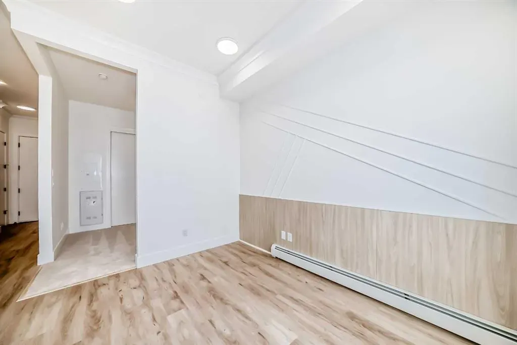 4270 Norford Avenue NW, #1403