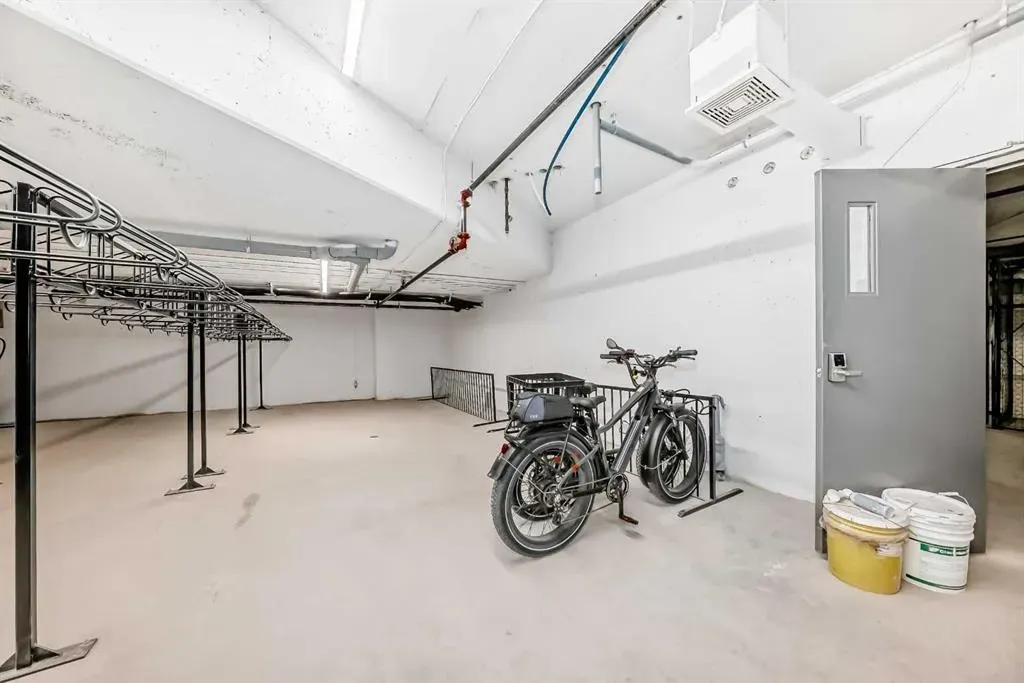 4270 Norford Avenue NW, #1403