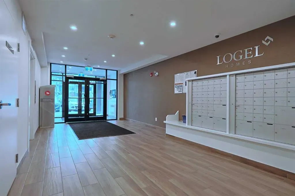 20 Sage Hill Walk NW, #413