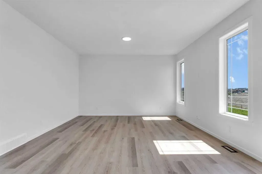 53 Cityside View NE