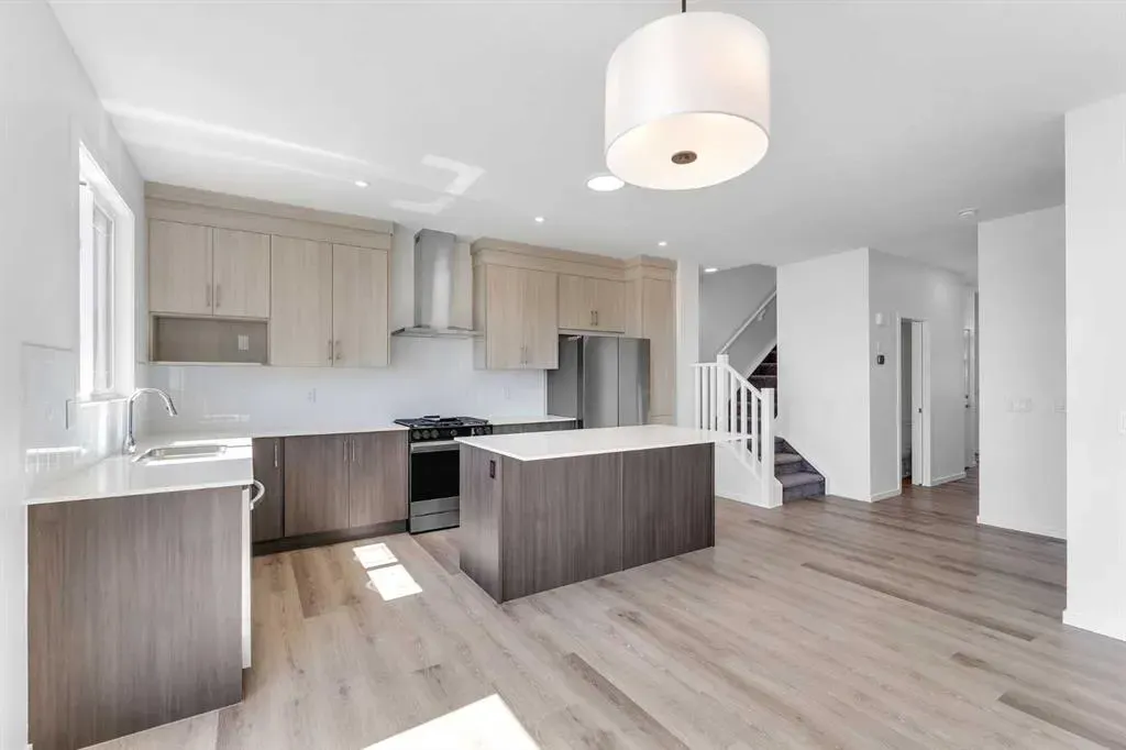 53 Cityside View NE