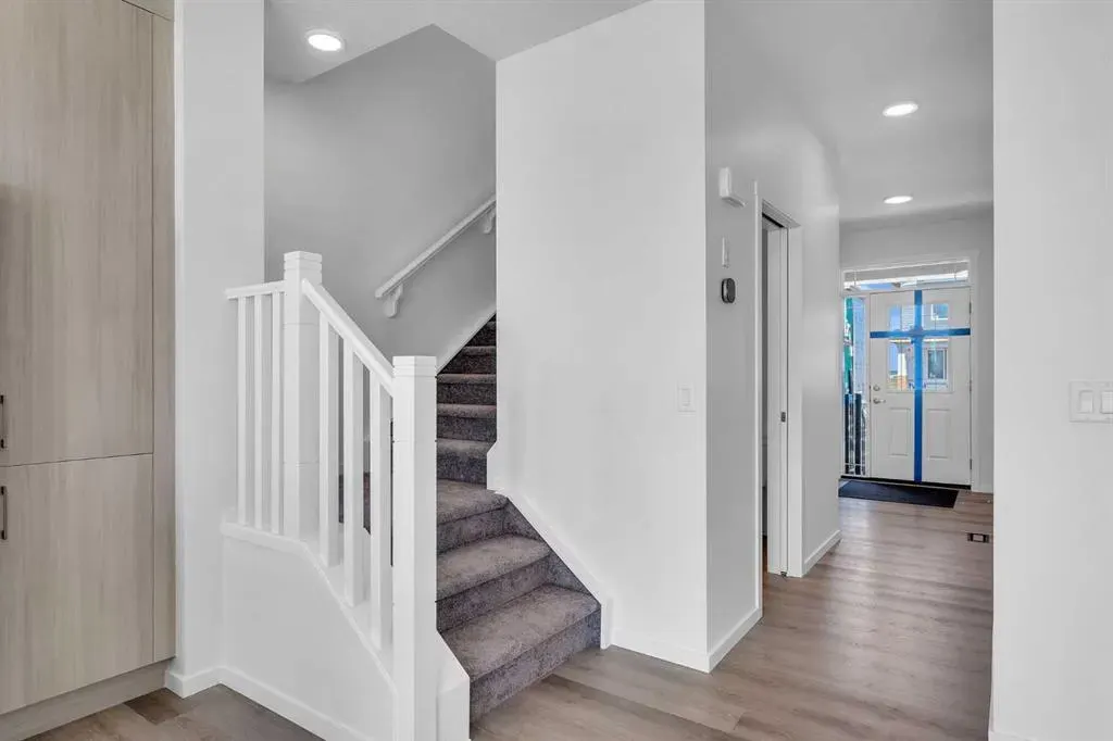 53 Cityside View NE