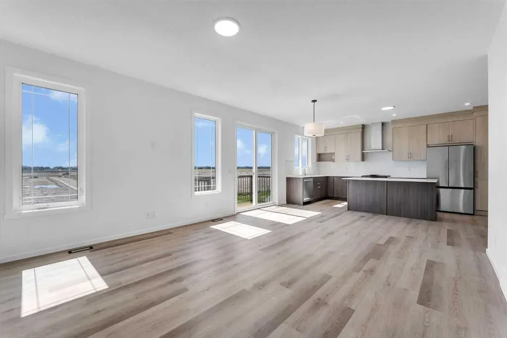 53 Cityside View NE