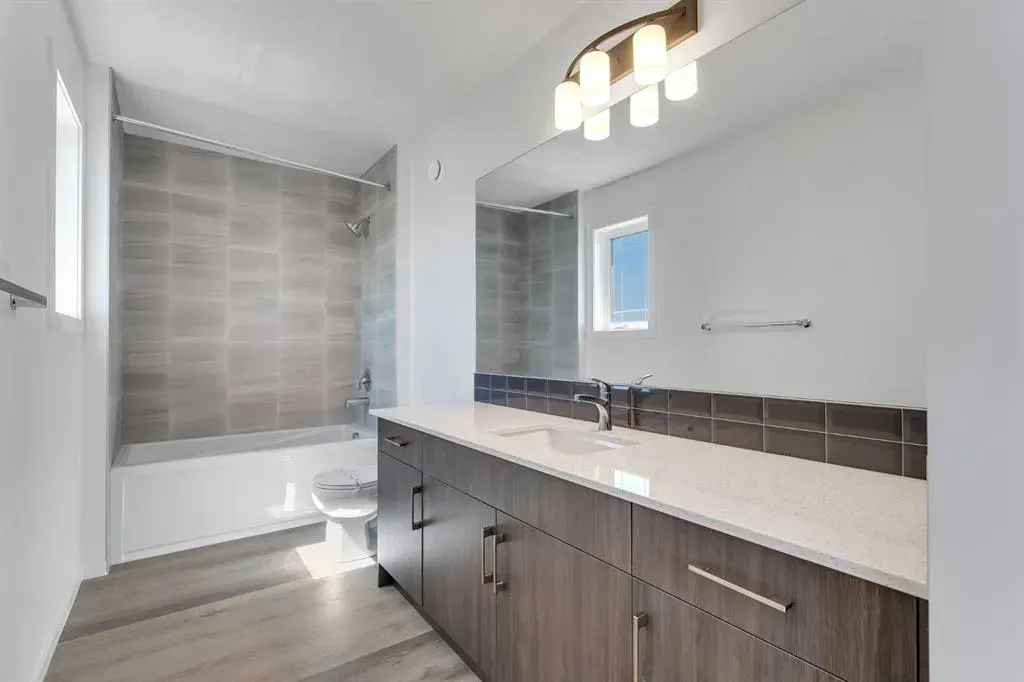 53 Cityside View NE