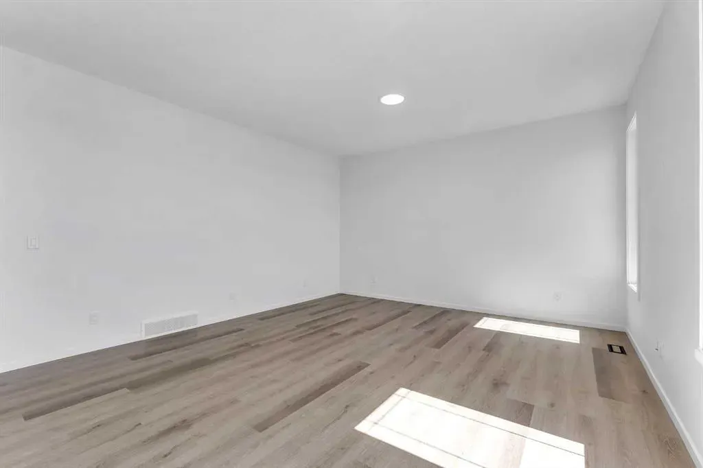 53 Cityside View NE