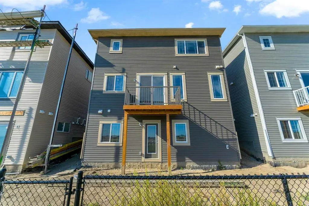53 Cityside View NE