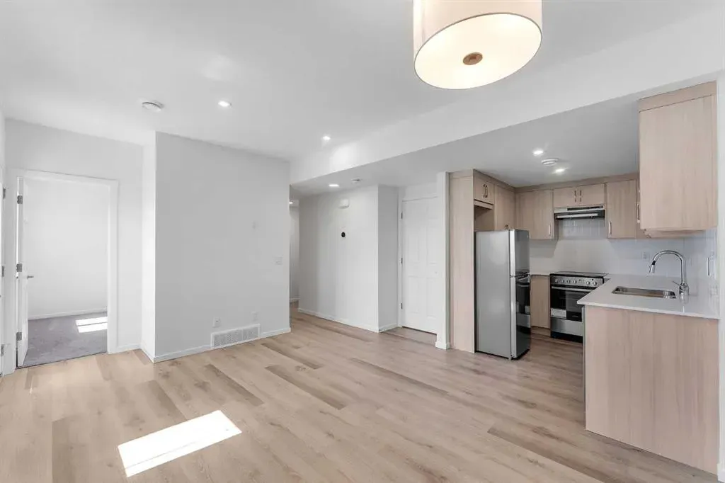 53 Cityside View NE