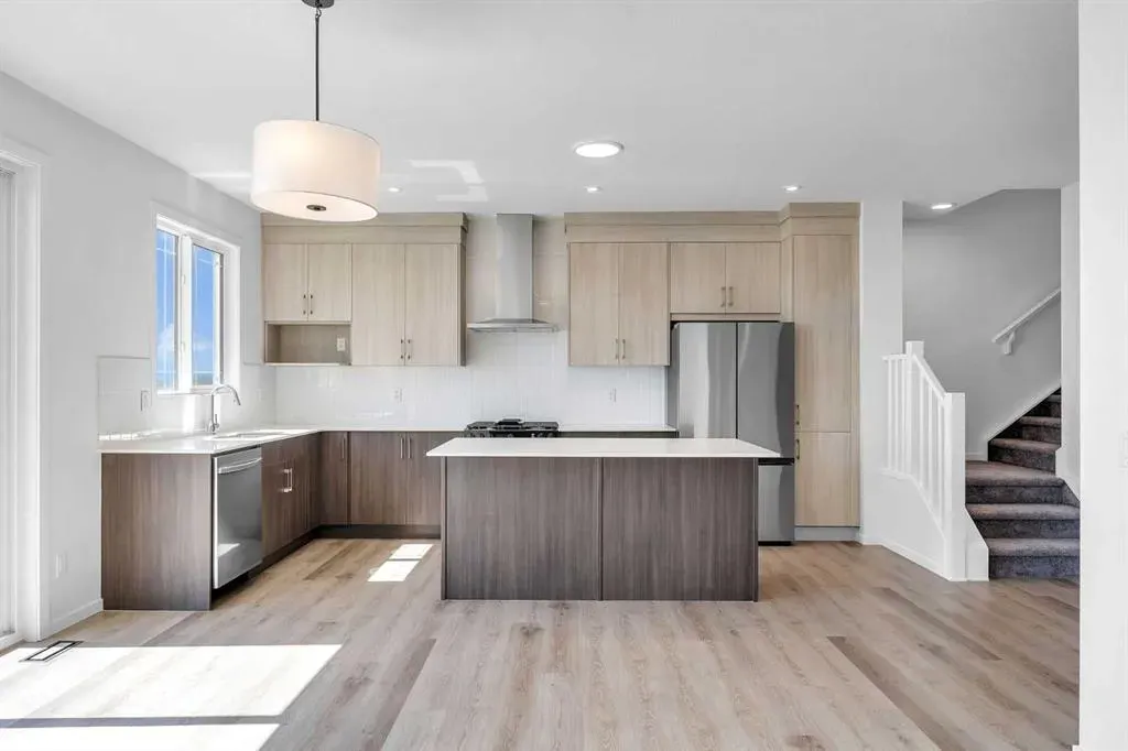 53 Cityside View NE