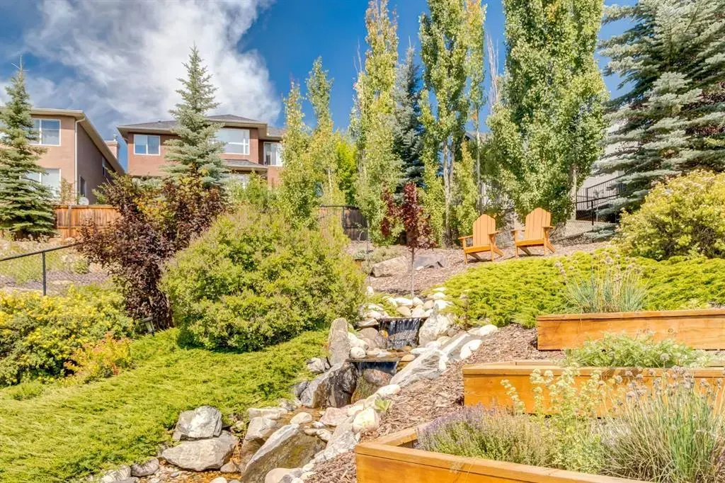 99 Aspen Stone Crescent SW