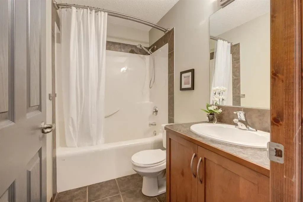 99 Aspen Stone Crescent SW
