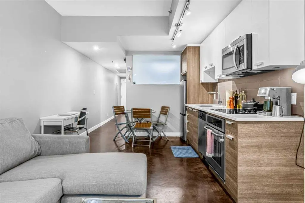 235 9A Street NW, #207