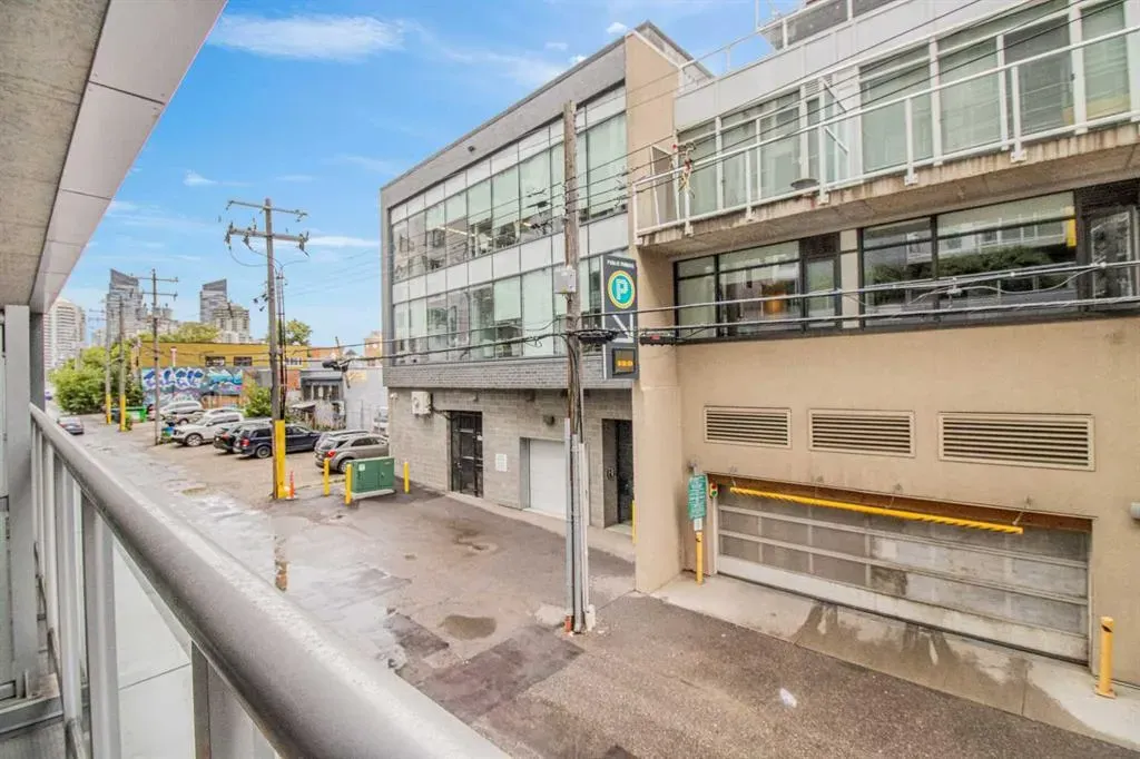 235 9A Street NW, #207