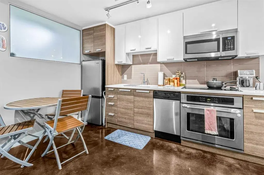 235 9A Street NW, #207