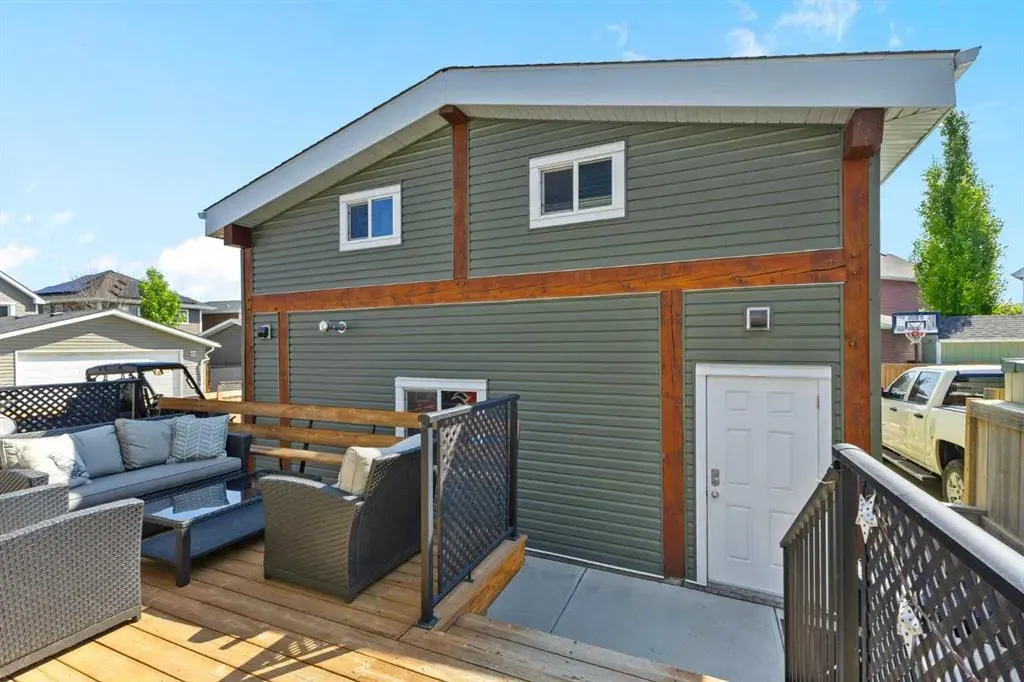 97 River Heights Crescent