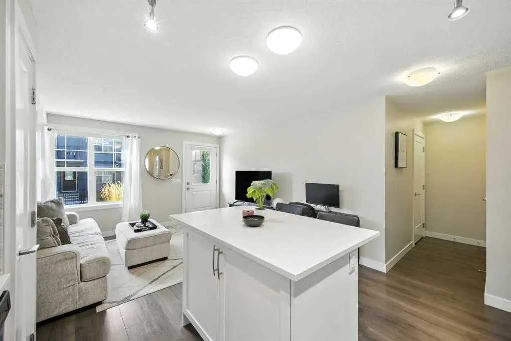50 Evanscrest Gardens NW