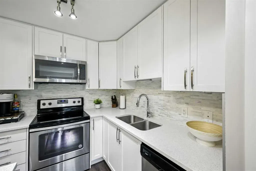 50 Evanscrest Gardens NW