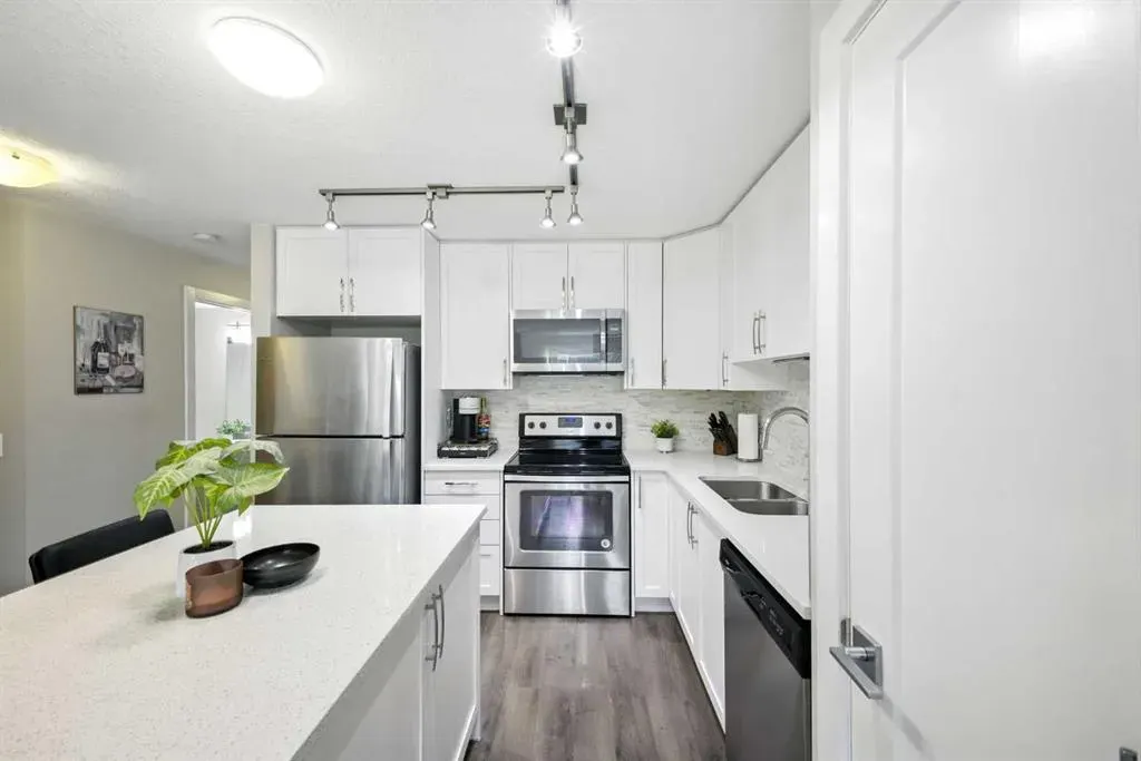 50 Evanscrest Gardens NW