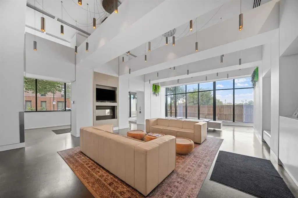 615 6 Avenue SE, #1403