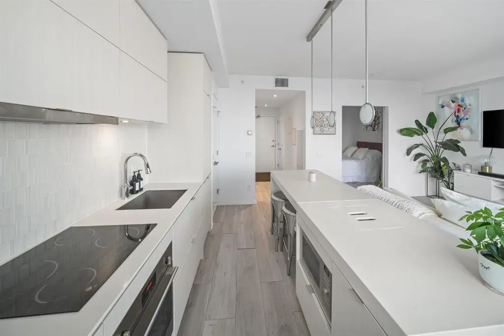 615 6 Avenue SE, #1403
