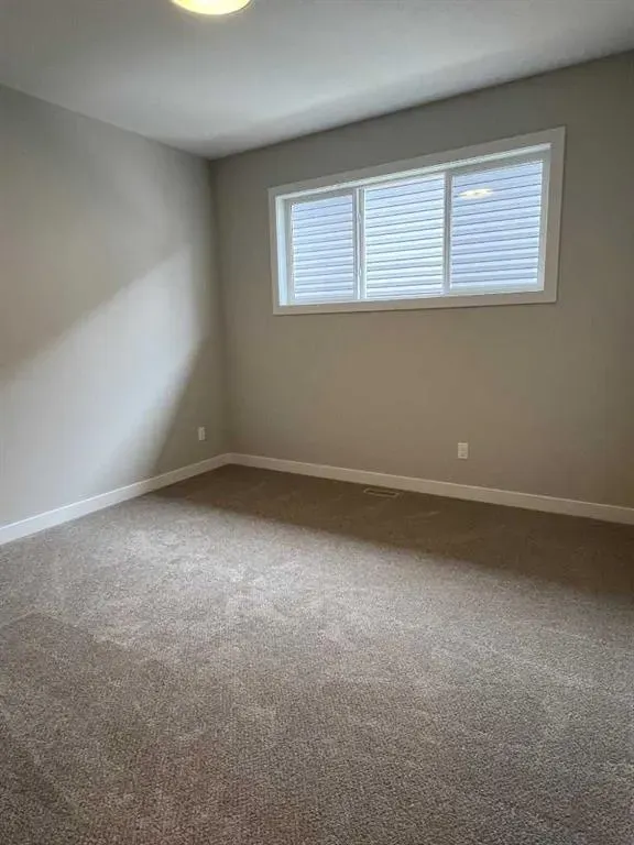 3 Gray Close