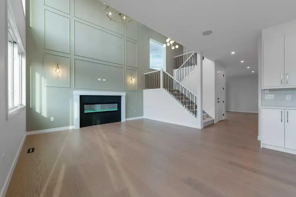 351 Waterford Grove