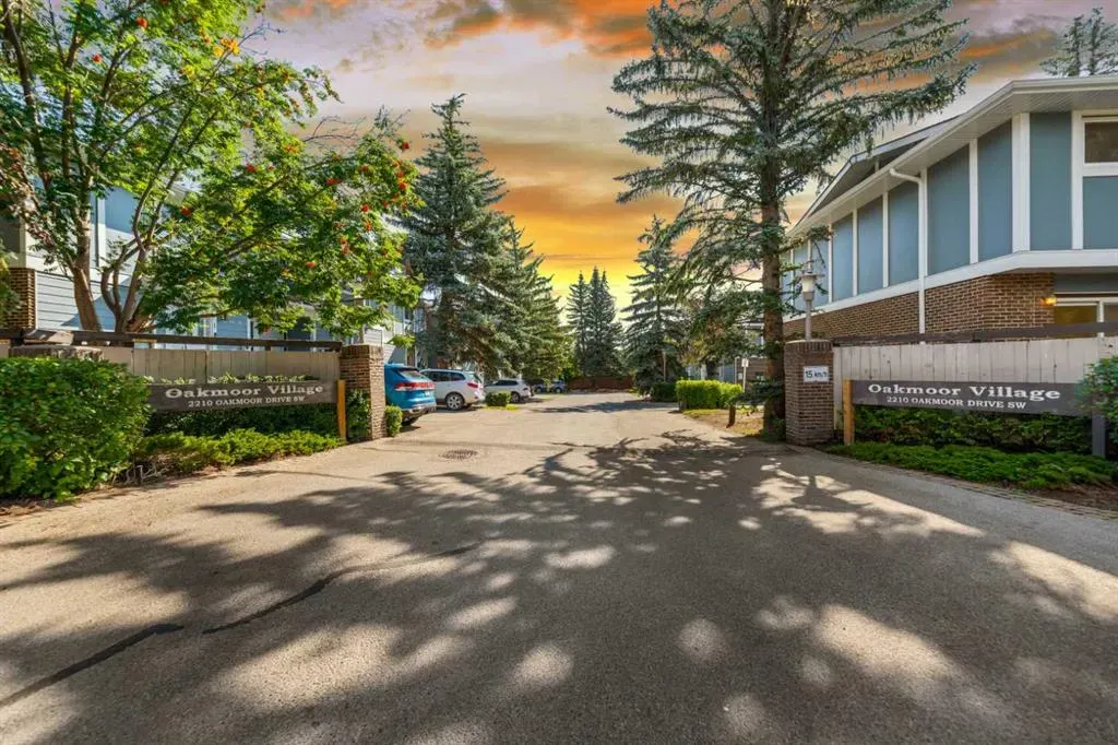 2210 Oakmoor Drive SW, #36