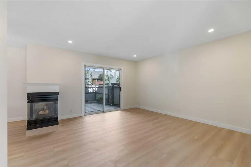 2210 Oakmoor Drive SW, #36