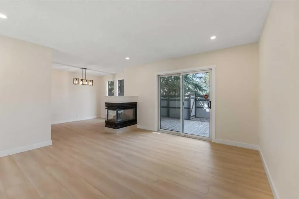 2210 Oakmoor Drive SW, #36