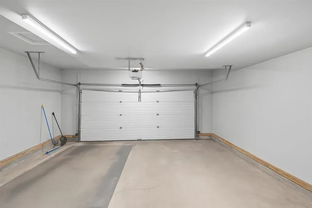 102 Canoe Square SW, #21