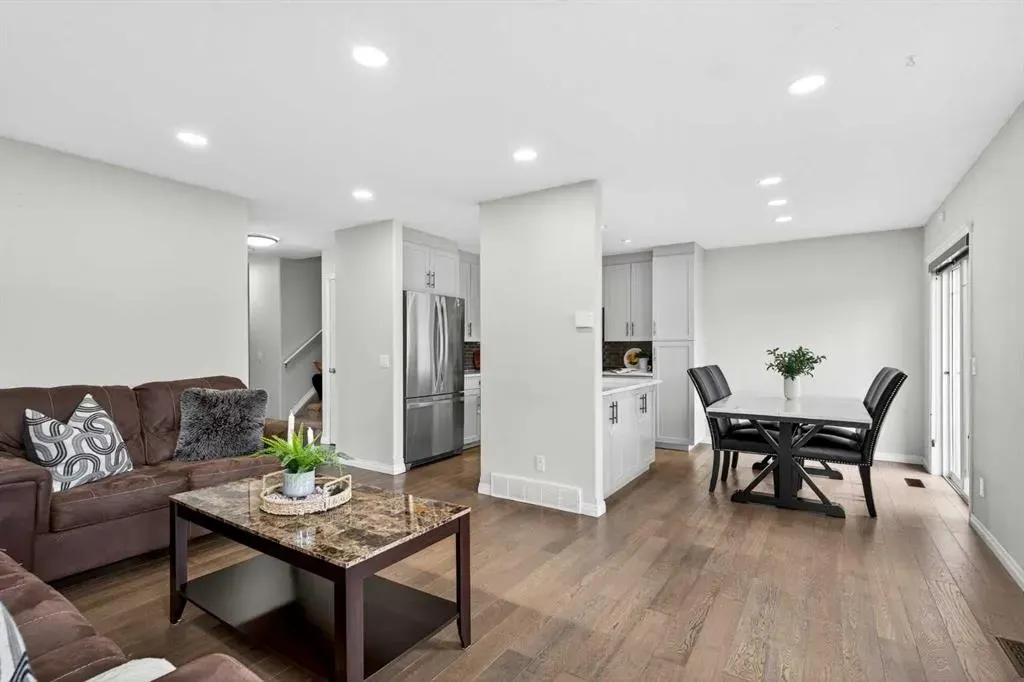 102 Canoe Square SW, #21