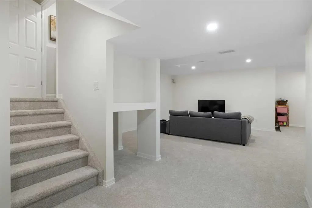 29 Sunset Close