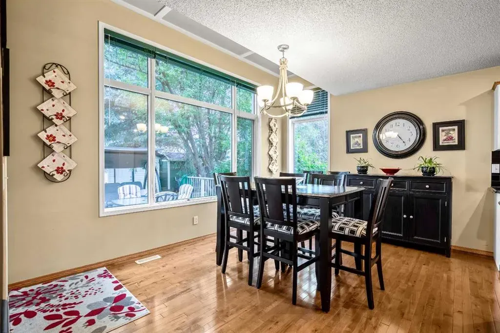 25 Country Hills Gate NW