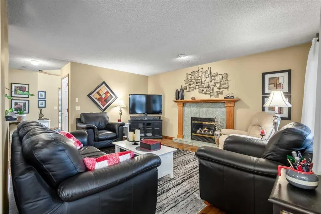 25 Country Hills Gate NW