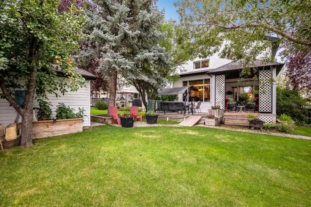 25 Country Hills Gate NW