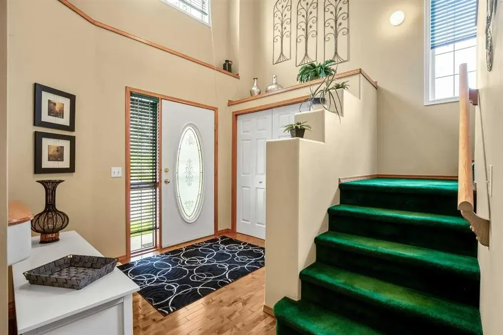 25 Country Hills Gate NW