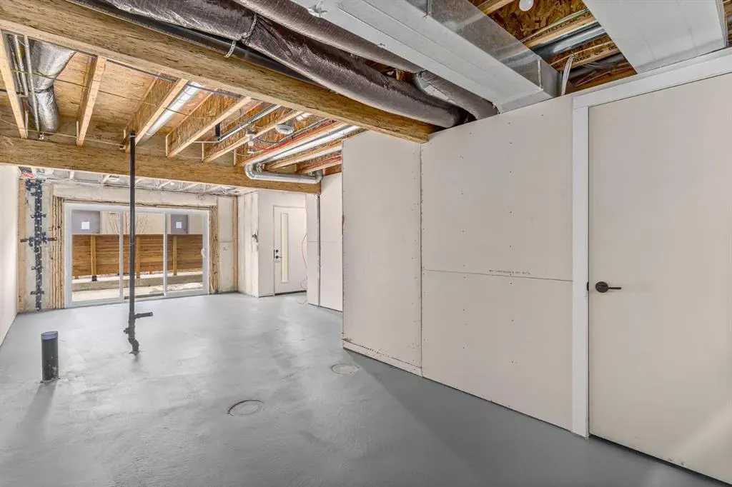 2220 26 Avenue SW, #6