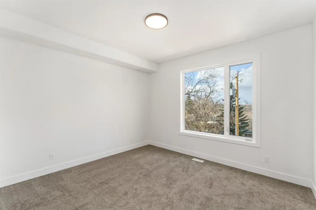 2220 26 Avenue SW, #6