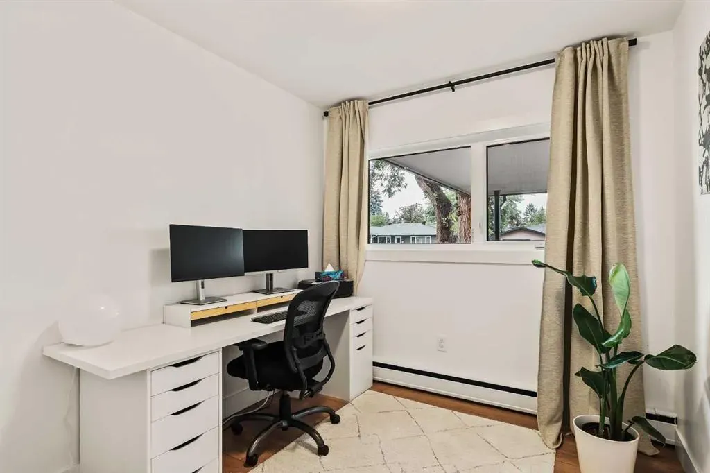 25 Kirby Place SW