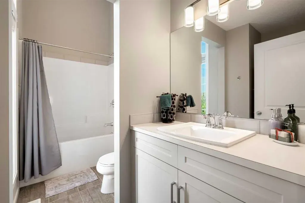 21 Walden Way SE