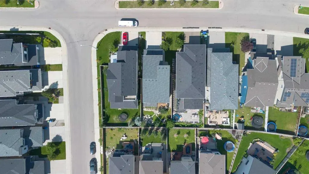 21 Walden Way SE