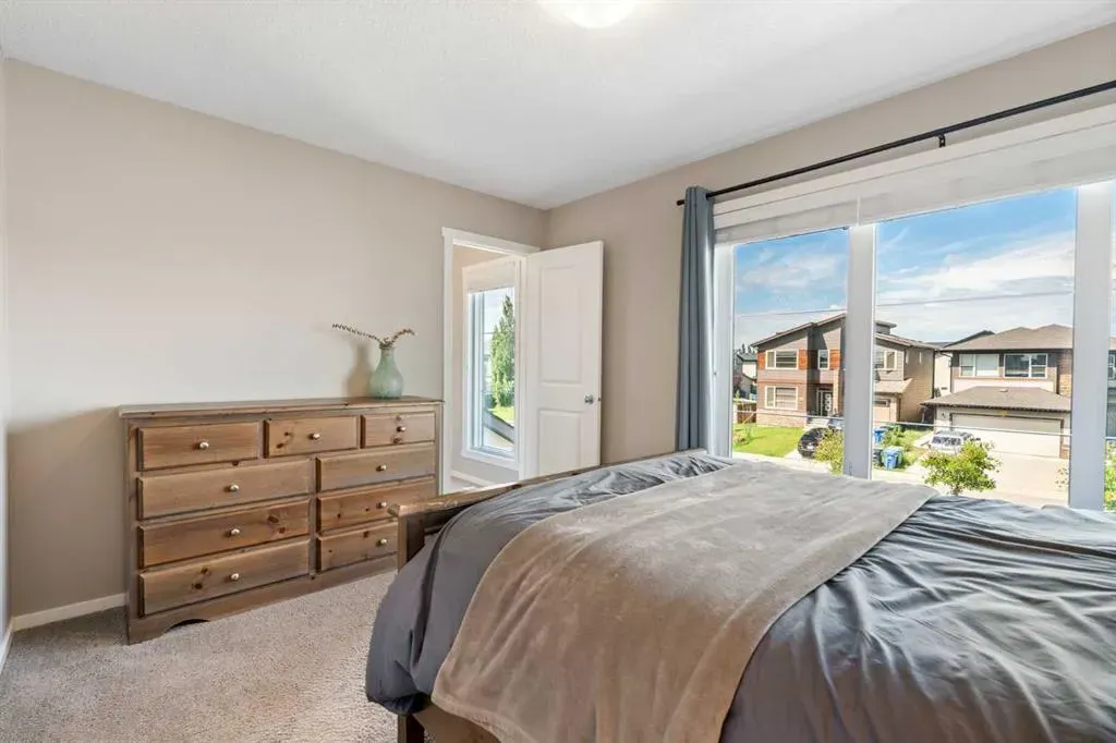 21 Walden Way SE
