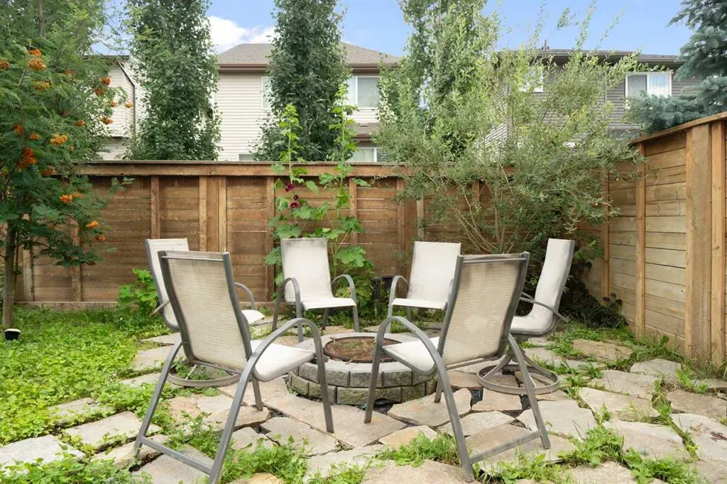 21 Walden Way SE